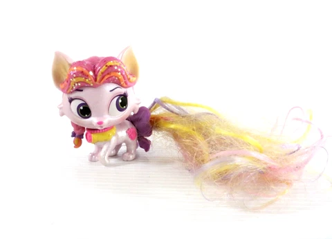Disney Palace Pets Whisker Haven Sweetie Tails Rouge the Kitty 2" Toy Figure Cover
