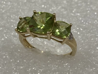 IWI 14k Solid Yellow Gold Peridot Accent Diamond Cocktail Band Ring SIZE 7.75 - Image 1 of 4