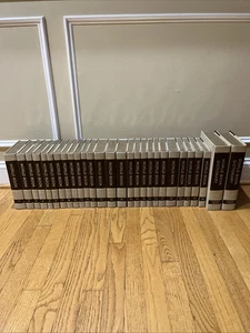 Vintage 1975 World Book Encyclopedia Complete Set (Volumes 1-26) + Dictionary - Picture 1 of 9