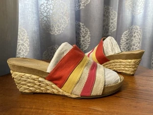 Sandalias de cuña alpargata deslizable superior de tela para mujer AEROSOLES talla 8,5 cubierta de vuelo - Imagen 1 de 15