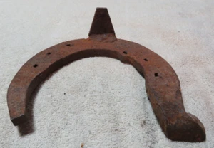 Scarpa di cavallo usata ferro rustico metallo arrugginito portafortuna ferro di cavallo arredo cabina - Foto 1 di 3