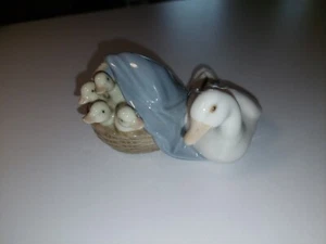 Lladró Basket of Ducklings - Foto 1 di 4