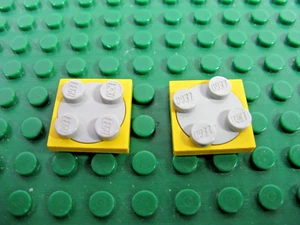 1990er Lego gelbe Drehscheibe 2 x 2 Platte alt grau Top 6254 6256 6493 6398 #3680c01 - Bild 1 von 2