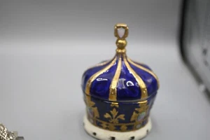 Vintage Crown Staffordshire Bone China,  Blue Lidded trinket box B1 - Picture 1 of 7