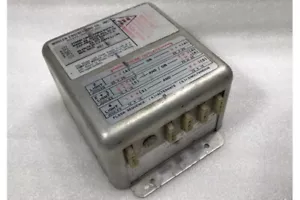 A413A, HDA-DF-28, Whelen Strobe Light Power Supply - Picture 1 of 3