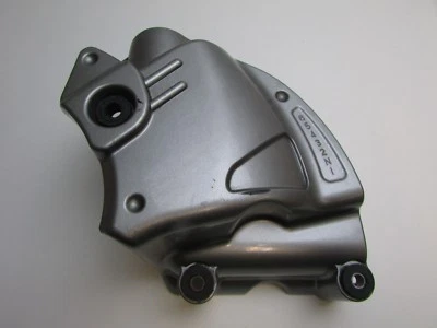 Suzuki SFV650A SFV650 SFV 650 Galdius 2009 - 2015 OEM Cubierta de piñón delantero # 30 Foto 1 de 4