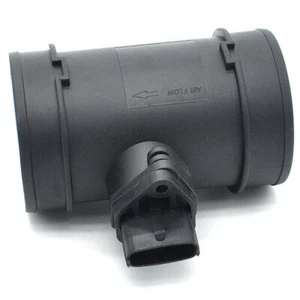 Mass Air Flow (MAF) Sensor 24437651 For Saturn L300 2004-2005 - Picture 1 of 3
