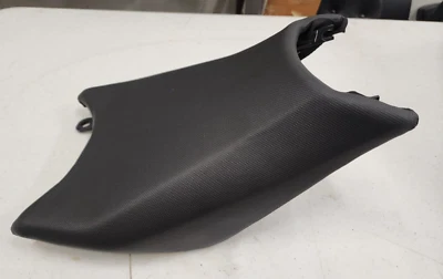 Base de asiento delantera KTM Duke OEM 91207040000 JG191015 Foto 1 de 4