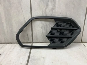 OEM 2017-19 FORD ESCAPE Front RH Passenger Fog Light Bezel GJ54-17K946-AB - Bild 1 von 8