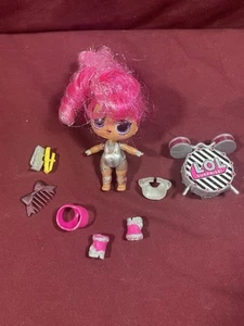 LOL Sorpresa Remix Cabello Abatible STIX QUEEN Niña Mini Muñeca Con Tambores Figura Juguete MGA - Imagen 1 de 8