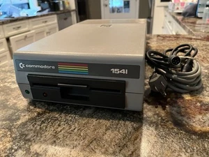 Commodore 1541 Drive tested & works w/cords - Photo 1/4