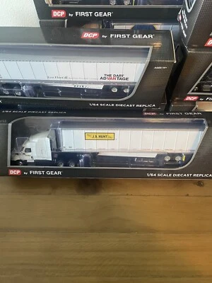 DCP by First Gear 1:64 J.B.Hunt Freightliner  Tractor /Trailer. New - Image 1 of 4