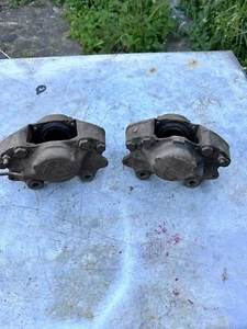 MGB FRONT BRAKE CALIPERS PAIR USED - Picture 1 of 7