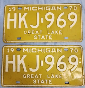 1970 Michigan MI License Plate HKJ-969 Pair Great Lakes State Man Cave Garage - Picture 1 of 9