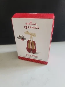 Hallmark Keepsake Ornament 2019 WIZARD OF OZ RUBY SLIPPERS - Picture 1 of 3