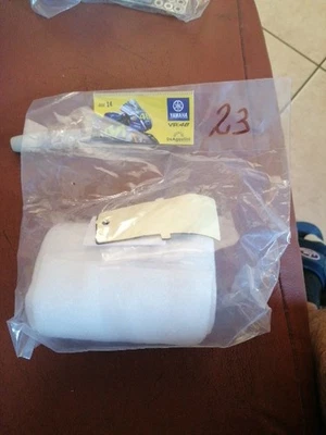 1/4 DEAGOSTINI Costruire Il Yamaha YZR-M1 Valentino Rossi Moto Parte Numero 23 - Immagine 1 di 2