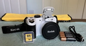 Kodak PIXPRO AZ252 3" 16MP 25x Zoom - Point & Shoot Digitalkamera - Weiß - Neuwertig - Bild 1 von 13