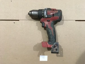 Trapano/avvitatore a percussione Milwaukee 2902-20 M18 18V brushless 1/2" usato solo strumento OEM - Foto 1 di 3