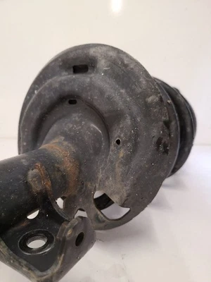  2018 - 2023 TOYOTA CAMRY  Driver Strut Front Standard Suspension L Model Le Xle Foto 1 de 4