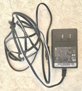 Delta Electronics AC/DC Adapter Netzteil 5 V, 2000mA - Bild 1 von 3