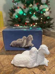 Avon Nativity Collectibles The Sheep Preowned - Picture 1 of 13