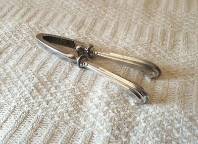 Schiaccianoci rompi noci massiccio linea San Marco vintage in argento 800 - Immagine 1 di 4