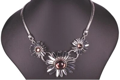 Modisches Blumen Collier Halskette Statement Ketten Choker Trendy Party Cocktail - Bild 1 von 3