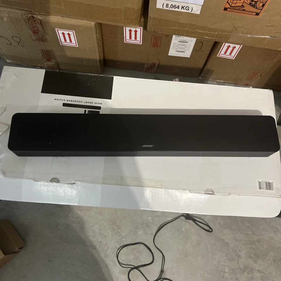 Bose Smart Soundbar 300 Just the soundbar - No Subwoofer - No Remote Control - Image 1 of 4