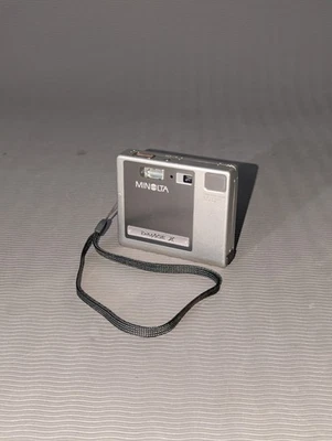 Minolta Dimage X Silver 2.0 MP 1.5" LCD 3x Optical Zoom Compact Digital Camera - Image 1 of 4