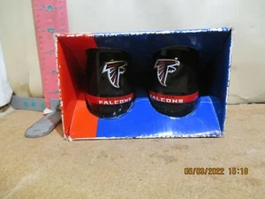 NFL SALT AND PEPPER SET - ATLANTA FALCONS , NEW IN BOX - ENCORE GROUP - Picture 1 of 3
