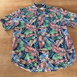 Tommy Bahama Tortola Hawaiian Shirt Men L Blue Floral Button Up Pocket Vacation - Picture 1 of 12