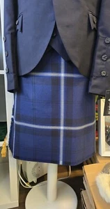 8 Yard 16 Unzen schwerer Wollkilt in blauem Saltire von Glenisla Kiltmakers - Bild 1 von 3