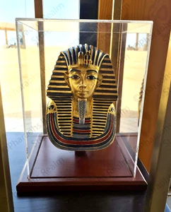 King Tutankhamun's Golden Mask Replica, Large Size, in Acrylic Display - Picture 1 of 11