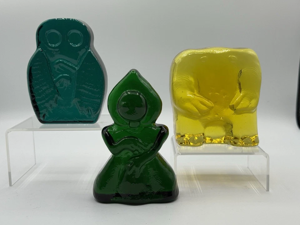 Blenko Glass Cryptid Critter 2523C - Flatwoods Monster - Clover
