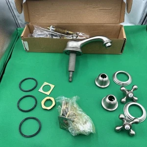 Grifo de baño Delta Select - níquel cepillado N6530-SN233 - Imagen 1 de 9