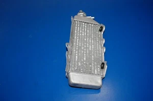 10-16 KX250F KX 250F 2013 OEM radiador derecho lado llenado motor refrigeración 39061-0168 - Imagen 1 de 12