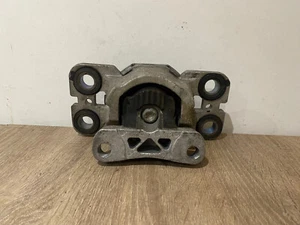 RANGE ROVER EVOQUE L538 GEARBOX MOUNT EJ32-7M121-AD - Picture 1 of 3