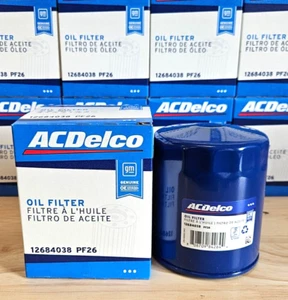 Genuine OEM GM 12684038 / PF26 Silverado Sierra L5P Duramax Engine Oil Filter - Picture 1 of 5