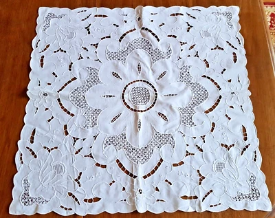 Nappe vintage en coton brodé   - 80 cm x 80 cm - Photo 1/4