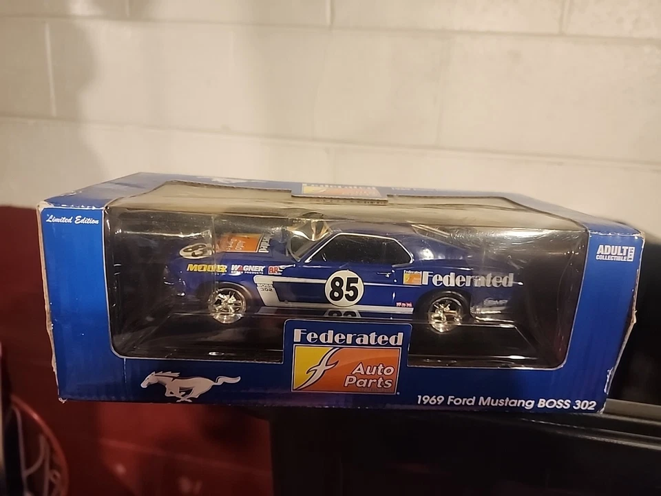 FEDERATED Auto Parts 1969 Ford Mustang Boss 302 1/24 Scale Ertl Diecast