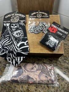 Sons of Anarchy - Parche ~ Manga de tatuaje - Pañuelo ~ Lote de pulsera conjunto de regalo - Imagen 1 de 5