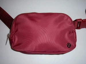 Lululemon Everywhere Adjustable Belt Crossbody Bag NEW Burgundy - Picture 1 of 7
