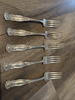 5 Silverplate 1881 ROGERS 1905 VIOLET DINNER FORK 7 3/8" no mono - Image 1 of 4