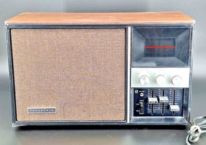 Vintage Panasonic RE-7500 AM FM Table Radio Made In Japan Tape Player - Picture 1 of 10