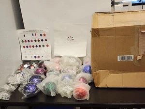 NUEVO 76 Navidad Isaac Mizrahi Vidrio Multicolor, Cristal Gota Adornos Etc. - Imagen 1 de 18