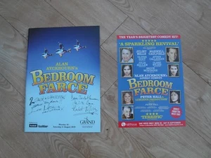 JULIET MILLS, MAXWELL CAULFIELD Autographed theatre programme signed + Flyer - Picture 1 of 2