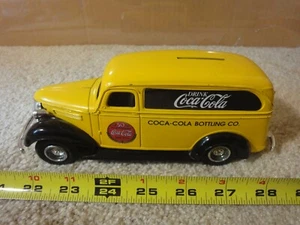 Ertl, vintage Coca-Cola panel van, delivery truck, diecast mode coin bank. - Picture 1 of 6