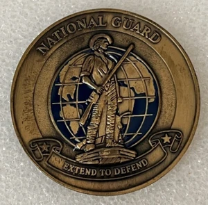 Vintage National Guard Extend to Defend US Flag Soldier Challenge Coin - Picture 1 of 4