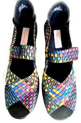 Bare Traps Shoes Womens UMMA Wedge Sandals 11M Woven Open Toe Rainbow Bare Traps - Image 1 of 4