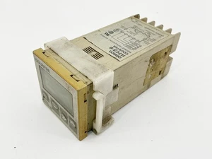 Omron H7CS-B Modulo contatore 100-240Vac 50/60Hz - Foto 1 di 5